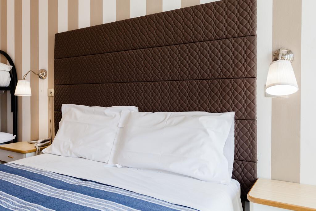 Hotel Costazzurra By Interlux ริมินี ภายนอก รูปภาพ