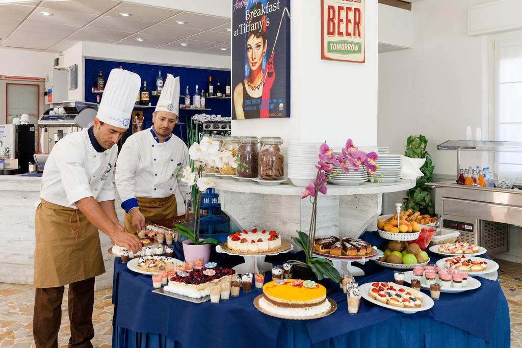 Hotel Costazzurra By Interlux ริมินี ภายนอก รูปภาพ